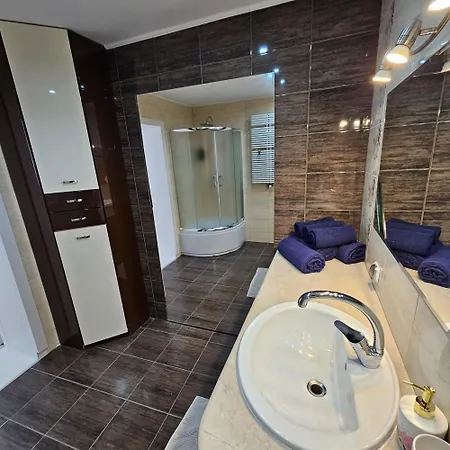 Tadeusza Kosciuszki 1 Jaspis Апартаменты Дзялдово